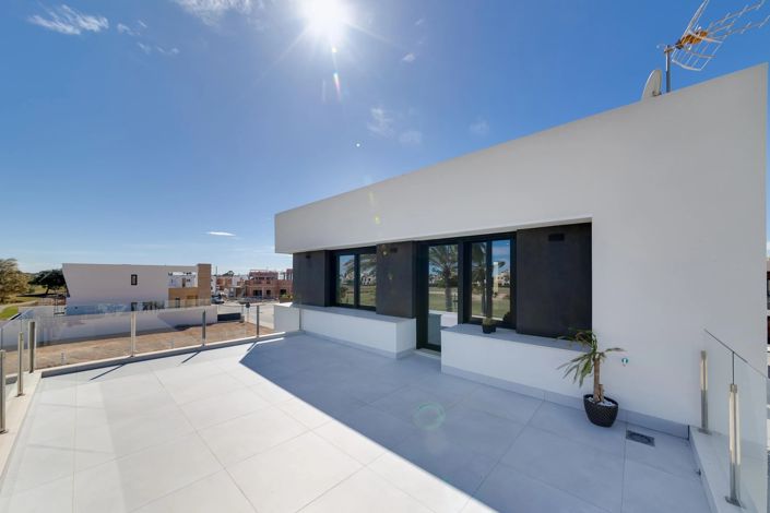 Image No.9-3 Bed Villa for sale