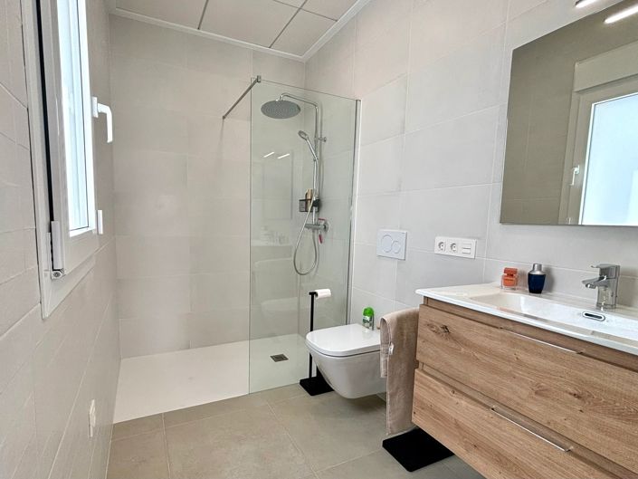 Image No.38-3 Bed Villa for sale