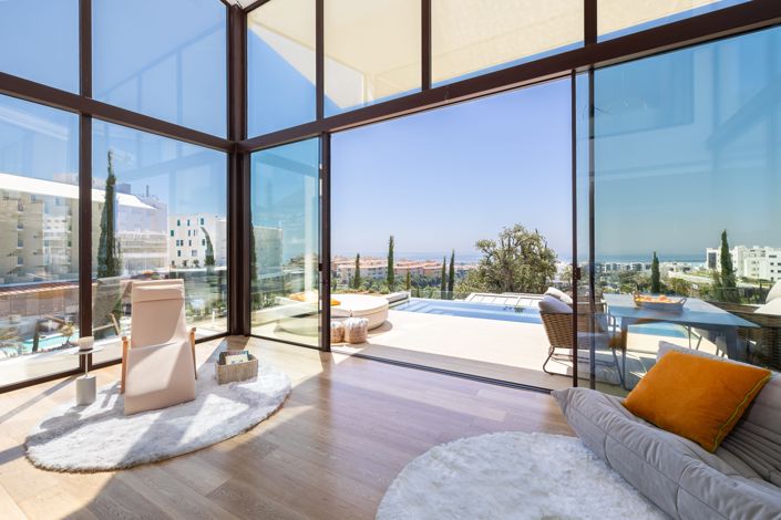 Image No.4-4 Bed Villa for sale