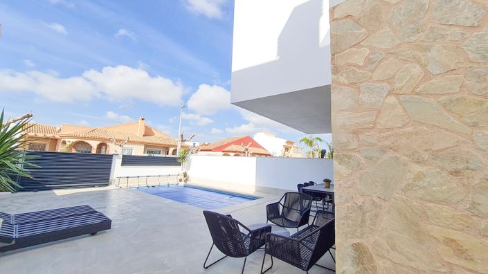 Image No.27-3 Bed Villa for sale