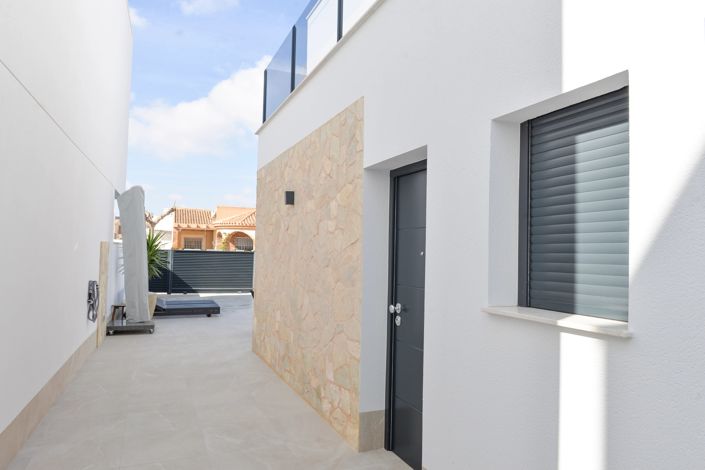 Image No.29-3 Bed Villa for sale