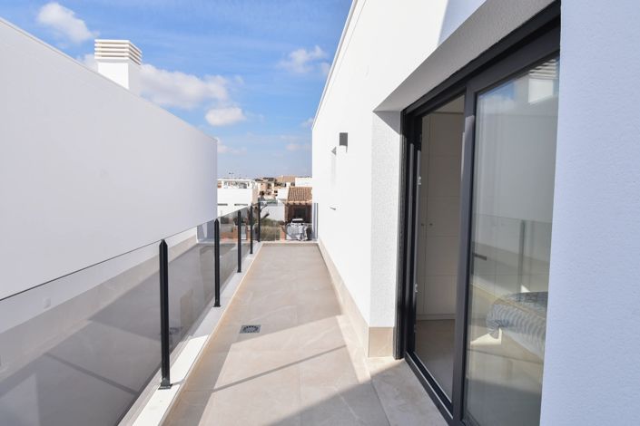 Image No.34-3 Bed Villa for sale
