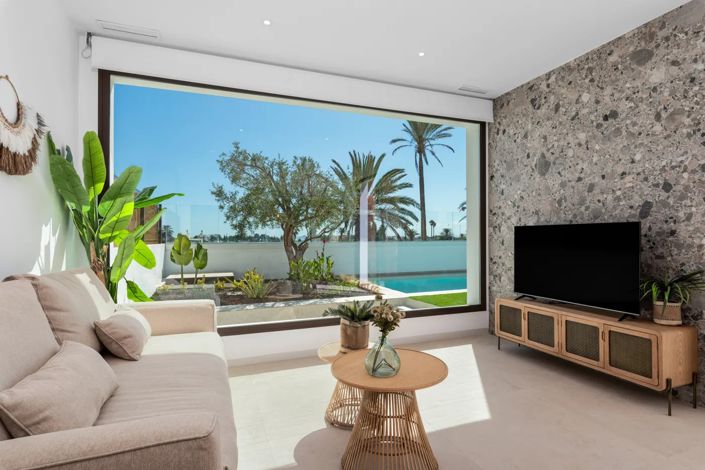 Image No.18-3 Bed Villa for sale