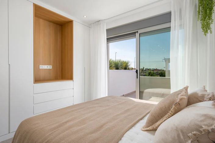 Image No.14-3 Bed Apartment for sale