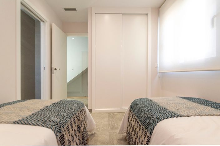 Image No.27-3 Bed Villa for sale