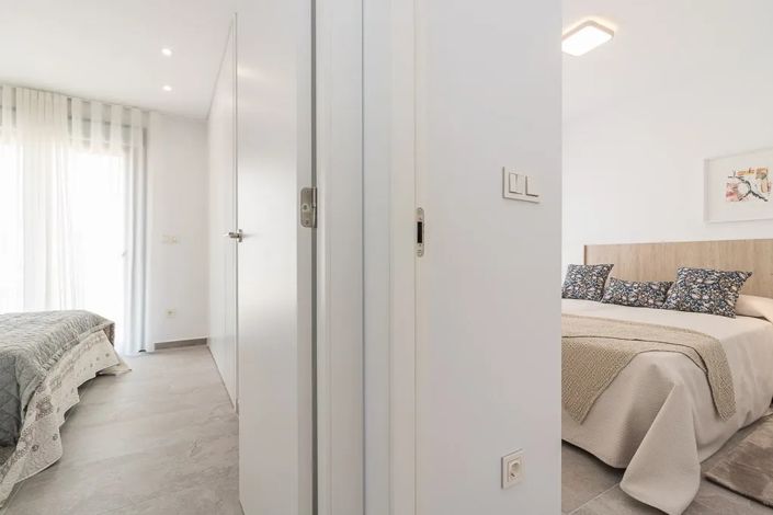Image No.11-3 Bed Apartment for sale