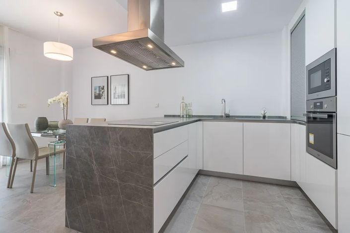 Image No.14-3 Bed Apartment for sale