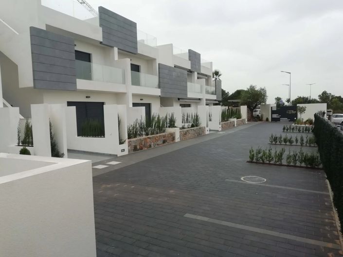 Image No.23-3 Bed Apartment for sale