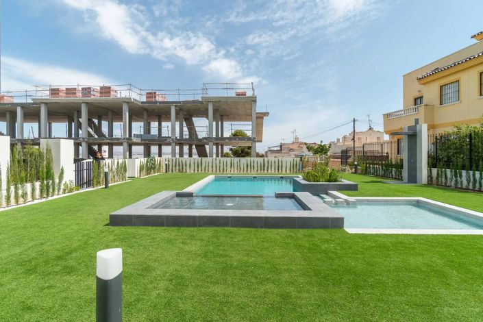 Image No.30-3 Bed Apartment for sale