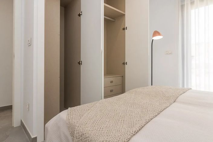 Image No.4-3 Bed Apartment for sale