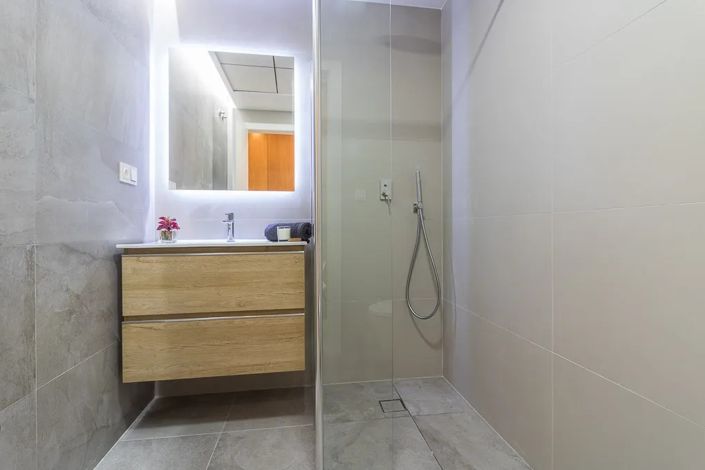 Image No.8-3 Bed Apartment for sale