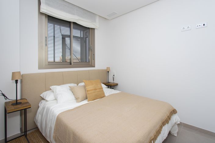 Image No.12-2 Bed Apartment for sale