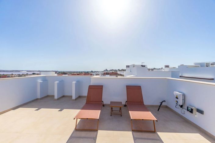 Image No.9-2 Bed Apartment for sale
