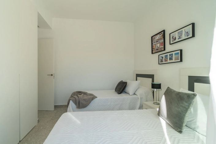 Image No.29-2 Bed Apartment for sale