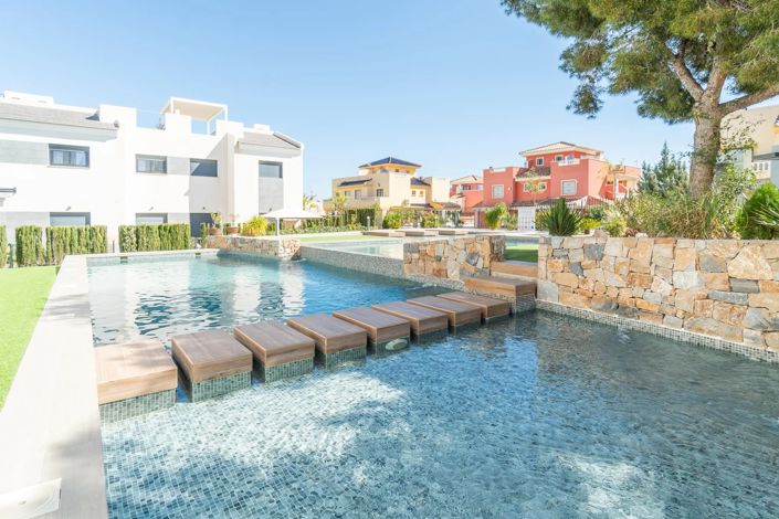 Image No.7-2 Bed Apartment for sale