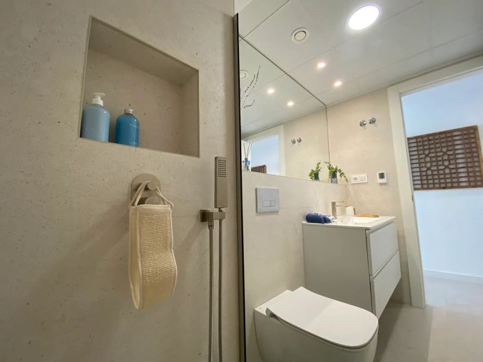 Image No.8-2 Bed Apartment for sale