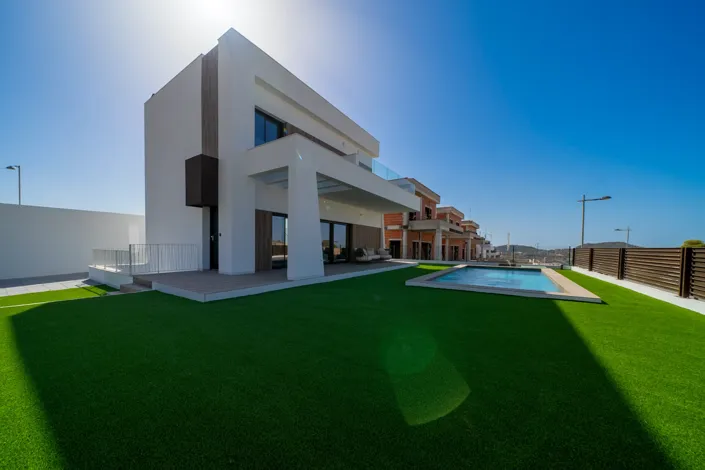 Image No.3-3 Bed Villa for sale
