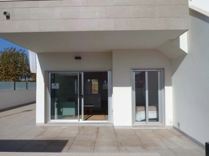 Image No.6-2 Bed Townhouse for sale