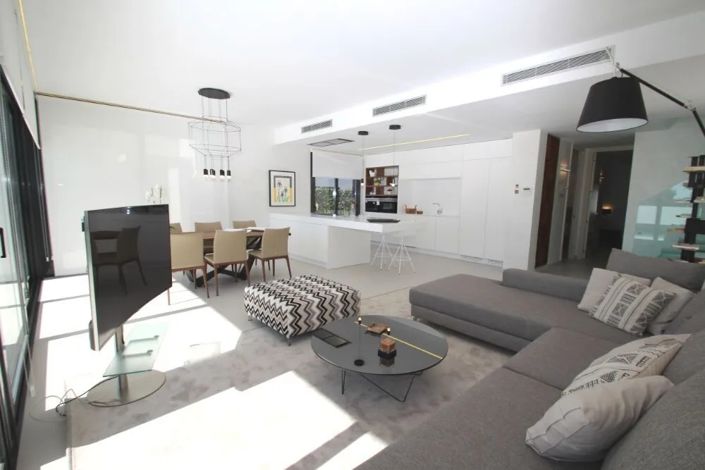 Image No.24-4 Bed Villa for sale