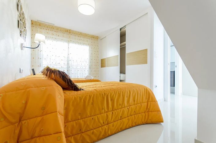 Image No.8-3 Bed Villa for sale