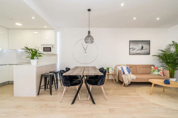 Image No.25-2 Bed Townhouse for sale