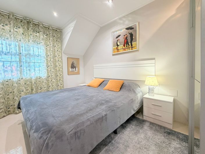 Image No.19-2 Bed Townhouse for sale