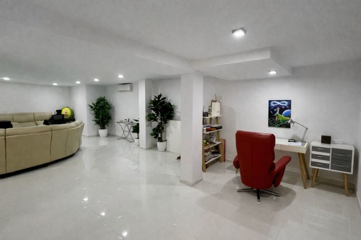 Image No.31-3 Bed Villa for sale