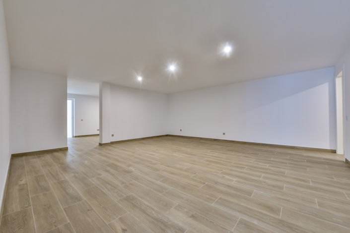 Image No.43-7 Bed Villa for sale