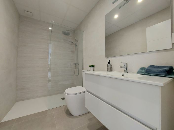 Image No.8-2 Bed Villa for sale