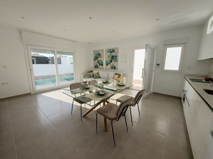 Image No.9-2 Bed Villa for sale