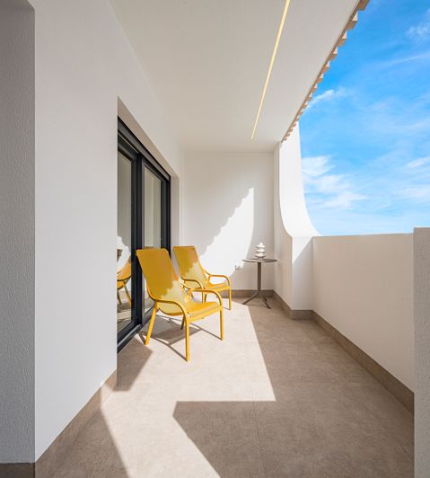 Image No.13-2 Bed Townhouse for sale