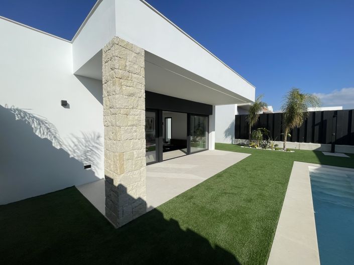 Image No.25-3 Bed Villa for sale