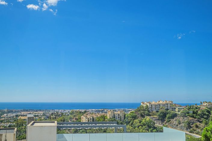 Image No.4-4 Bed Villa for sale