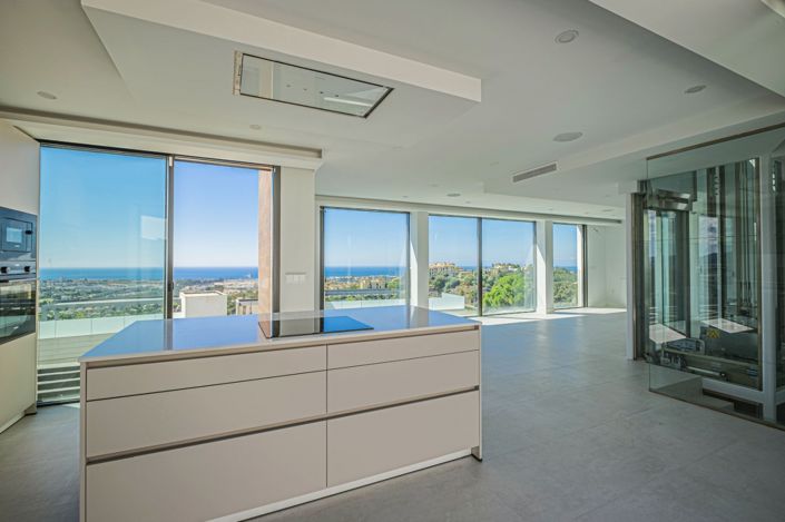 Image No.9-4 Bed Villa for sale