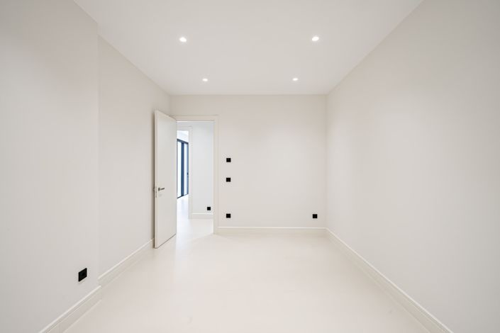 Image No.14-4 Bed Villa for sale