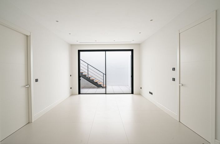 Image No.15-4 Bed Villa for sale