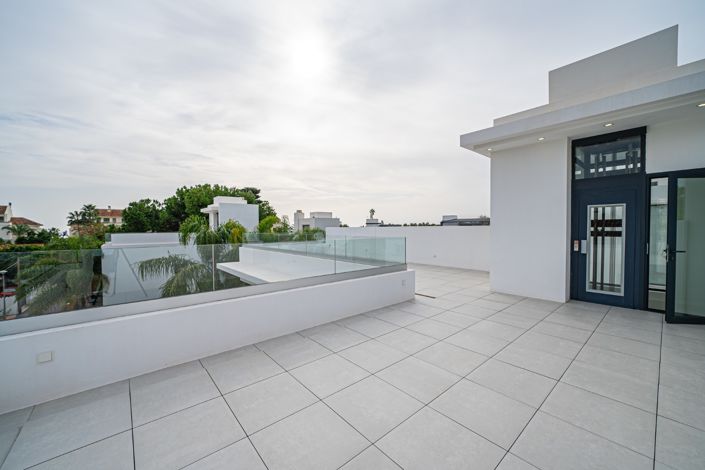 Image No.30-4 Bed Villa for sale