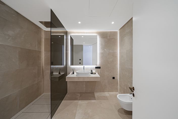 Image No.8-6 Bed Villa for sale