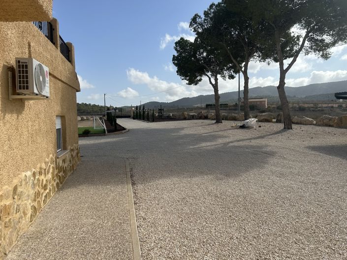 Image No.21-10 Bed Hotel for sale
