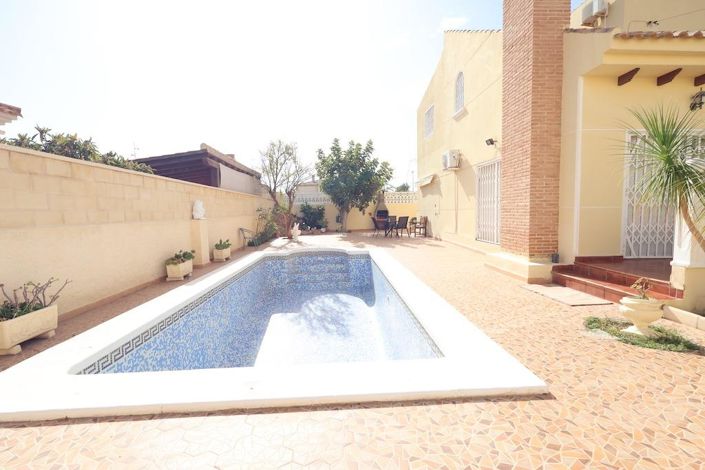 Image No.19-4 Bed Villa for sale