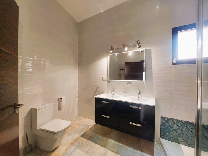 Image No.28-3 Bed Villa for sale