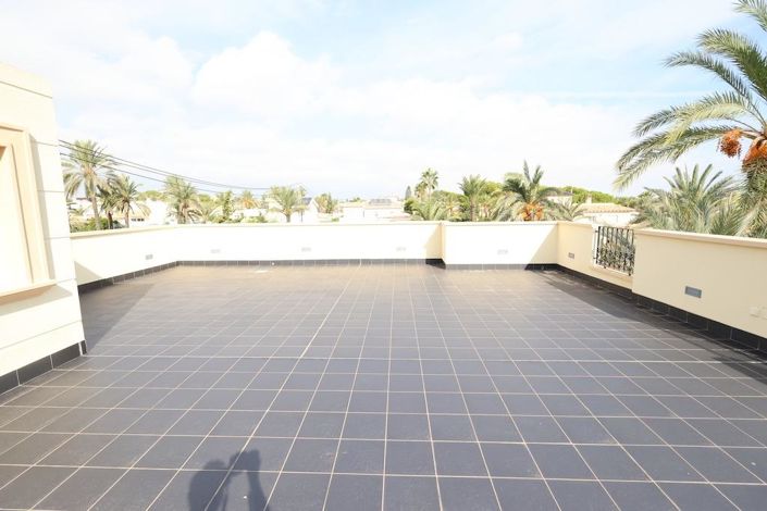 Image No.27-Villa de 4 chambres à vendre à Cabo Roig