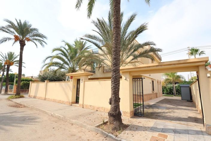 Image No.34-4 Bed Villa for sale