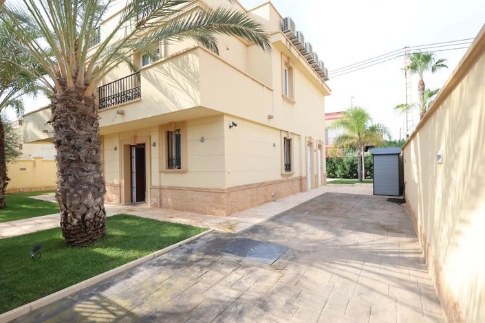 Image No.35-4 Bed Villa for sale