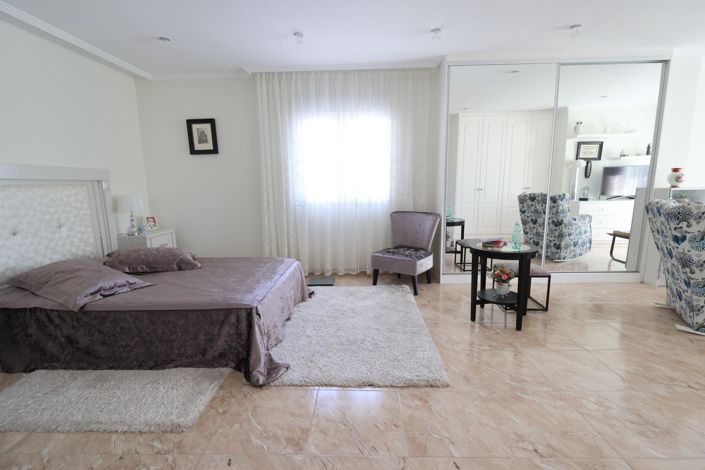 Image No.13-5 Bed Villa for sale