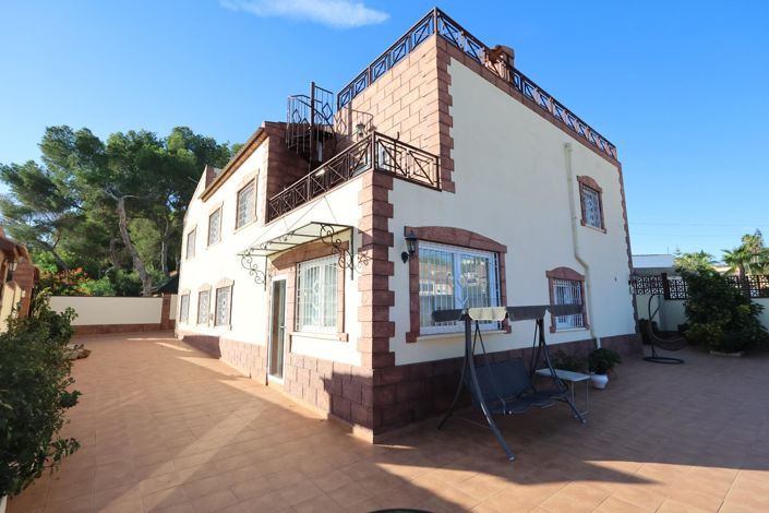 Image No.3-5 Bed Villa for sale