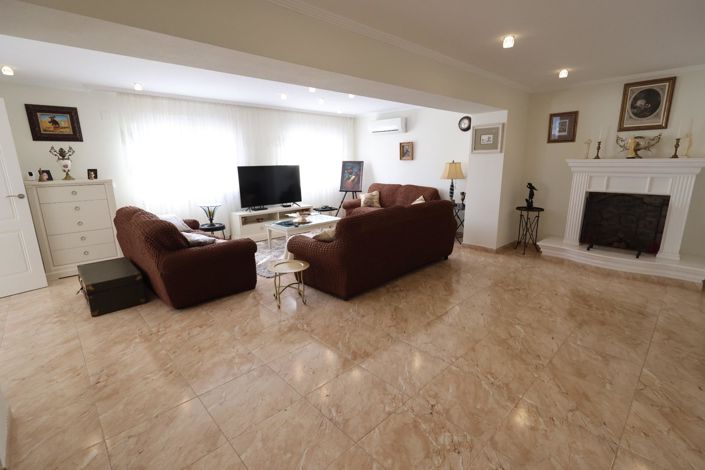 Image No.21-5 Bed Villa for sale