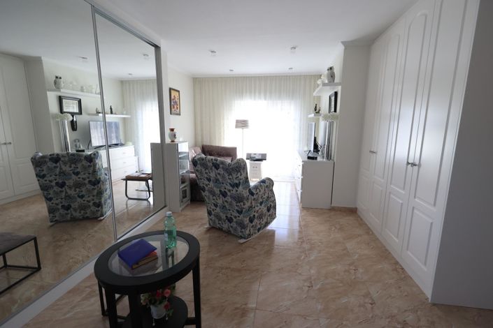 Image No.26-5 Bed Villa for sale