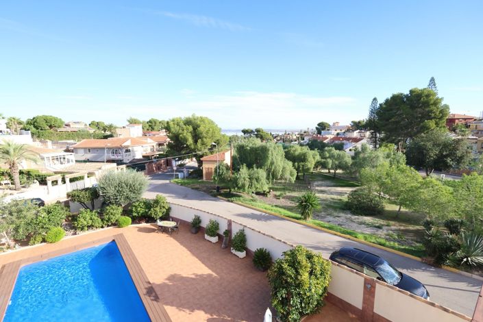 Image No.32-5 Bed Villa for sale