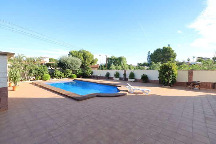 Image No.33-5 Bed Villa for sale